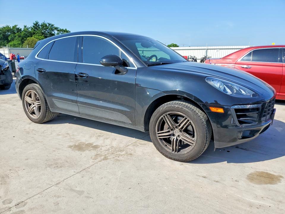 2018 Porsche Macan VIN WP1AB2A50JLB35627 COPART salvage auction — REAR END, Tx - Salvage Vehicle Title, sold $9,500 on 2026-07-09 (photo 4)
