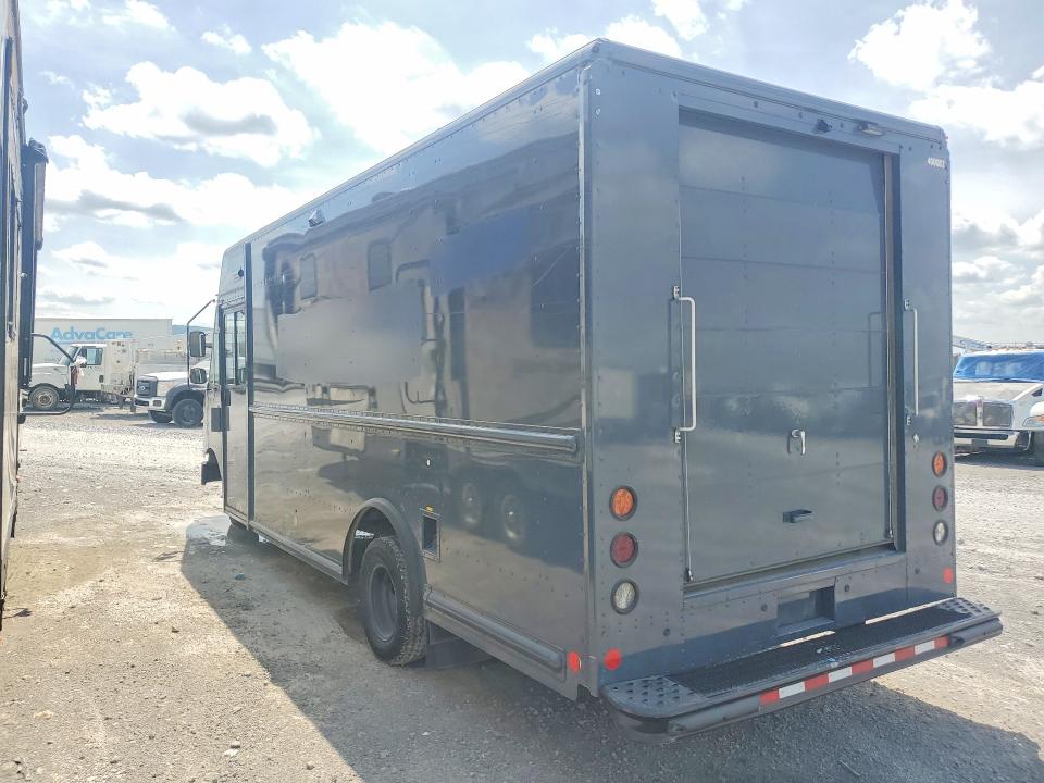 2019 Ford E-450 VIN 1FC3E4K60KDC48901 COPART salvage auction — MINOR DENT/SCRATCHES, Tn - Certificate Of Title, sold $20,750 on 2026-07-07 (photo 2)