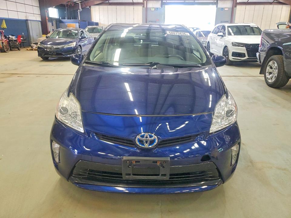 2014 Toyota Prius VIN JTDKN3DU5E0387239 COPART salvage auction — MINOR DENT/SCRATCHES, Ct - Certificate Of Title, sold $2,500 on 2026-07-14 (photo 5)