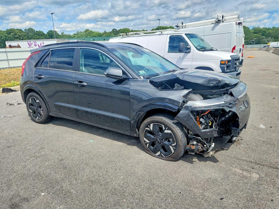 2023 Kia Niro VIN KNDCR3L14P5051586 COPART salvage auction — FRONT END, VA - CERT OF TITLE - SALVAGE, sold $2,900 on 2026-07-27 (photo 4)