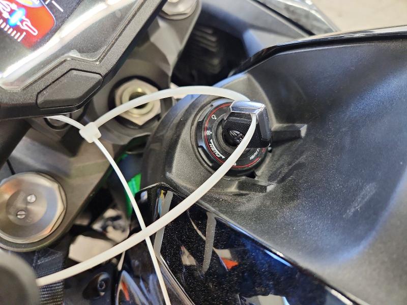 2020 Kawasaki Zr VIN JKAZRCK1XLA002612 COPART salvage auction — MINOR DENT/SCRATCHES, Ia - Certificate Of Title (P), sold $8,300 on 2026-07-27 (photo 8)