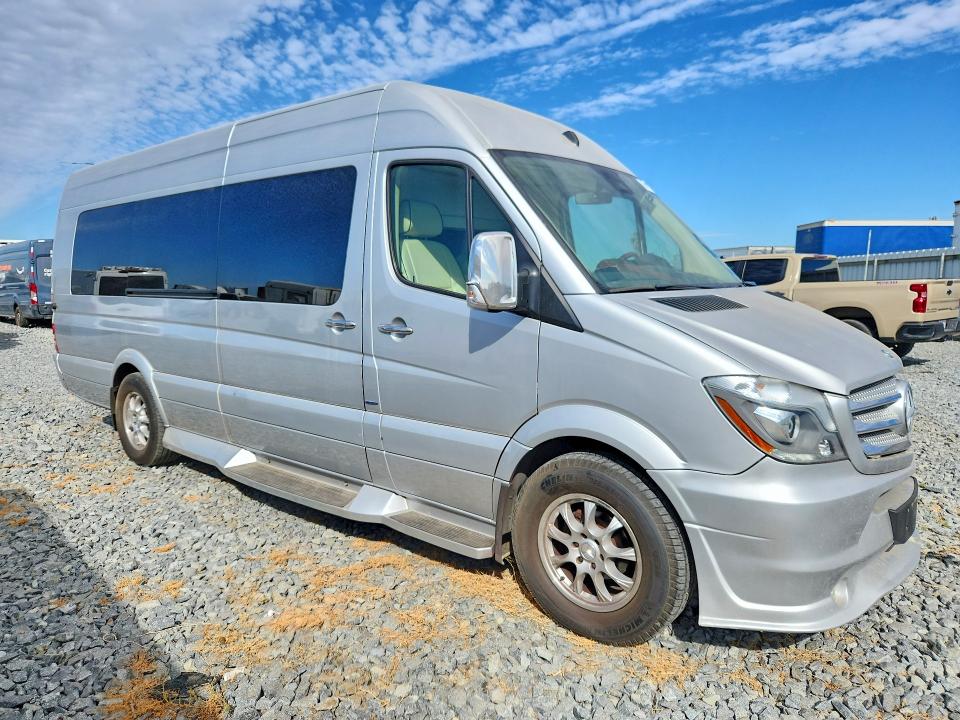 2015 Mercedes-benz VIN WD3PE8CC2F5981992 COPART salvage auction — MINOR DENT/SCRATCHES, Ca - Dis/Dlr/Exp Only Clean Title, sold $34,250 on 2026-07-20 (photo 4)