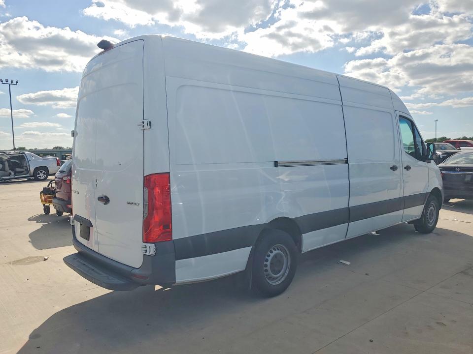 2021 Mercedes-benz Sprinter VIN W1W40CHY5MT051788 COPART salvage auction — MINOR DENT/SCRATCHES, Tx - Certificate Of Title, sold $11,300 on 2026-07-16 (photo 3)