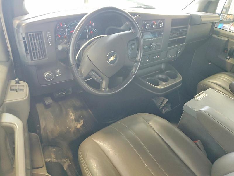 2023 Chevrolet Express 2500 VIN 1GCWGAFP9P1232732 COPART salvage auction — NORMAL WEAR, IL - CERTIFICATE OF TITLE, sold $4,600 on 2026-07-09 (photo 8)