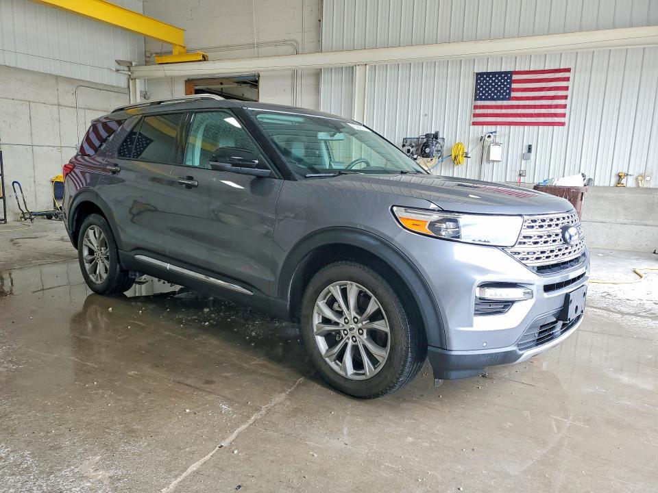 2023 Ford Explorer VIN 1FMSK8FH1PGA94210 COPART salvage auction — MINOR DENT/SCRATCHES, OH - CERTIFICATE OF TITLE, sold $26,000 on 2026-07-09 (photo 4)