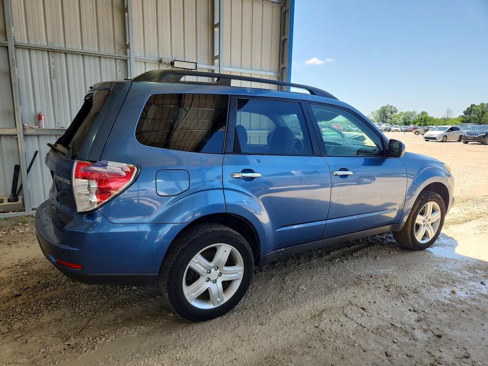 2010 Subaru Forester VIN JF2SH6CC8AH752186 COPART salvage auction — HAIL, Mo - Certificate Of Title, sold $600 on 2026-07-20 (photo 3)