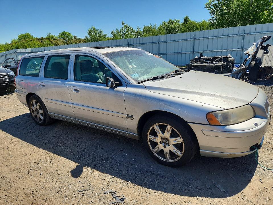 2006 Volvo V70 VIN YV1SW640162573386 COPART salvage auction — BURN, MA - CERT OF TITLE-RECONSTRCTD COLL, sold $125 on 2026-07-29 (photo 4)