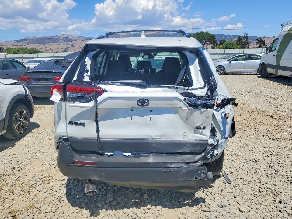 2025 Toyota Rav 4 VIN JTMB6RFV2SD582709 COPART salvage auction — REAR END, CA - SALVAGE CERTIFICATE, sold $7,200 on 2026-07-28 (photo 6)