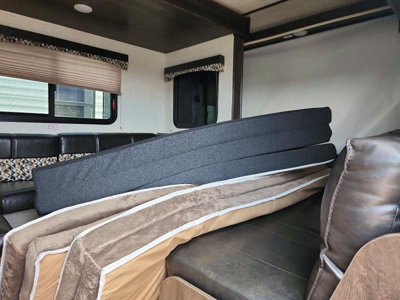 2018 Starcraft Launch VIN 1SABSHBM3J2UE5135 COPART salvage auction — HAIL, MO - SALVAGE CERTIFICATE OF TITLE, sold $3,250 on 2026-07-30 (photo 5)