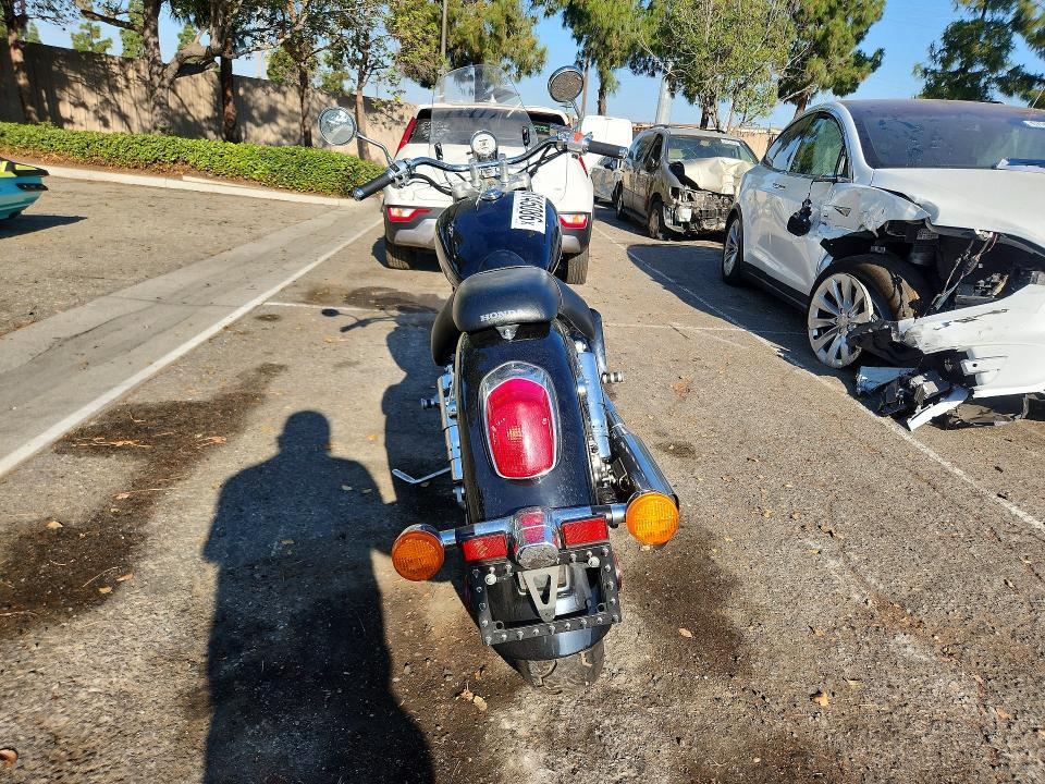 2001 Honda Vt1100 VIN 1HFSC43111A100167 COPART salvage auction — NORMAL WEAR, Ca - Dis/Dlr/Exp Only Clean Title, sold $650 on 2026-07-07 (photo 4)