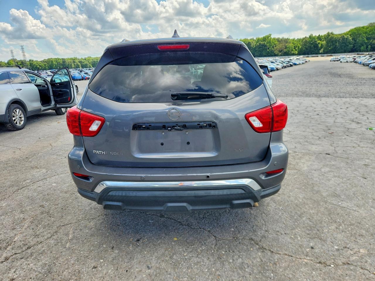 2019 Nissan Pathfinder VIN 5N1DR2MN8KC627566 COPART salvage auction — Front End, MS - CERTIFICATE OF TITLE, sold $2,400 on 2026-07-09 (photo 6)
