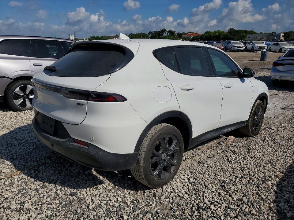 2023 Dodge Hornet VIN ZACNDFAN7P3A02086 COPART salvage auction — MINOR DENT/SCRATCHES, Pa - Certificate Of Salvage, sold $4,500 on 2026-07-03 (photo 3)