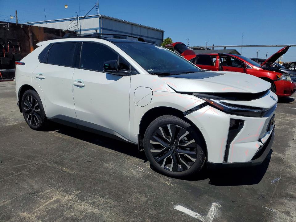 2026 Toyota Bz4x VIN JTMBDAFB5TA008122 COPART salvage auction — FRONT END, CA - SALVAGE CERTIFICATE, sold $15,500 on 2026-07-29 (photo 4)