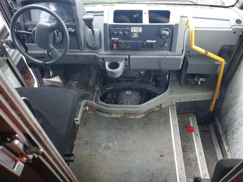 2013 Isuzu Npr hd VIN JALB4T170D7W01673 COPART salvage auction — MINOR DENT/SCRATCHES, Mi - Dealer Only Clean Title, sold $250 on 2026-07-23 (photo 8)