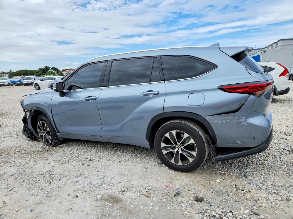 2021 Toyota Highlander VIN 5TDHZRAHXMS056919 COPART salvage auction — FRONT END, Salvage Title, sold $12,500 on 2026-07-20 (photo 2)