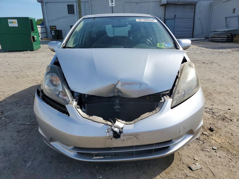 2012 Honda Fit VIN JHMGE8H38CC039403 COPART salvage auction — FRONT END, VA - CERT OF TITLE - SALVAGE, sold $2,350 on 2026-07-08 (photo 5)