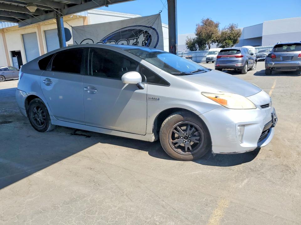 2012 Toyota Prius VIN JTDKN3DUXC5445149 COPART salvage auction — VANDALISM, CA - SALVAGE CERTIFICATE, sold $900 on 2026-07-09 (photo 4)