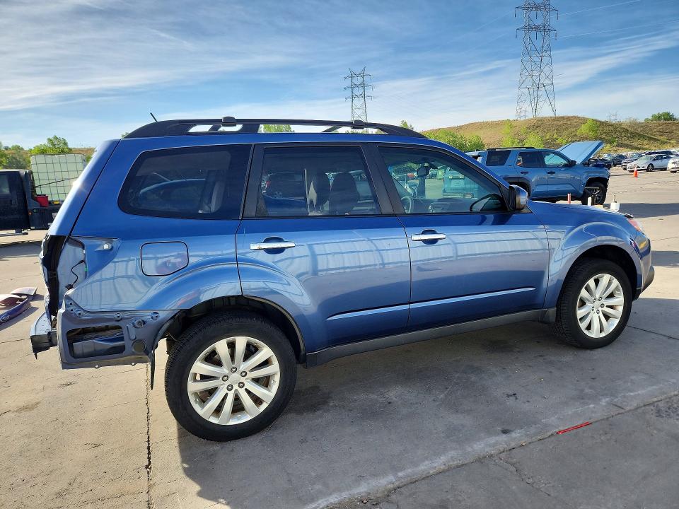 2013 Subaru Forester VIN JF2SHAEC2DH423634 COPART salvage auction — REAR END, CO - PUBLIC - SALVAGE TITLE, sold $1,750 on 2026-07-27 (photo 3)