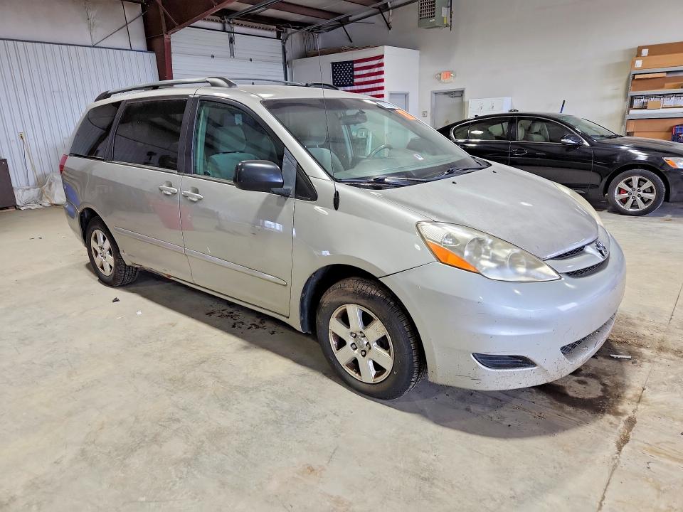 2006 Toyota Sienna VIN 5TDZA23C46S572023 COPART salvage auction — NORMAL WEAR, Wv - Certificate Of Title, sold $1,100 on 2026-07-17 (photo 4)