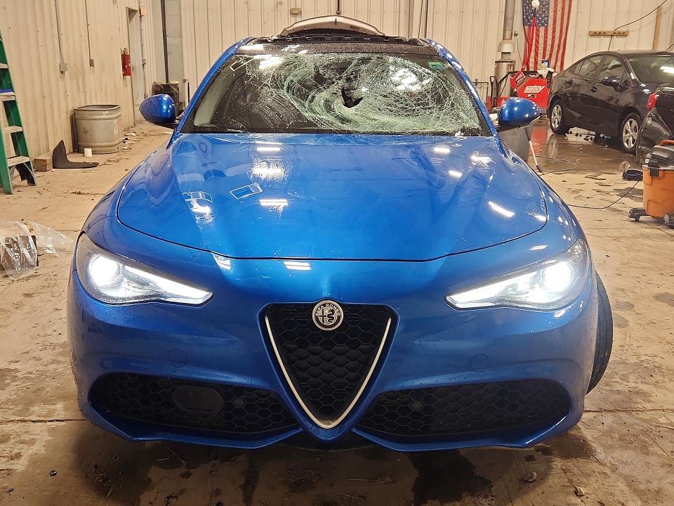 2019 Alfa romeo Giulia VIN ZARFANBN9K7602022 COPART salvage auction — ROOF, Wi - Junked Vehicle Bill Of Sale, sold $3,850 on 2026-07-20 (photo 5)