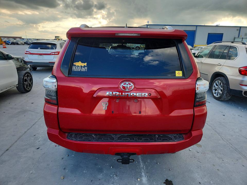 2018 Toyota 4runner VIN JTEBU5JR8J5605519 COPART salvage auction — SIDE, Tx - Salvage Vehicle Title, sold $14,900 on 2026-07-31 (photo 6)