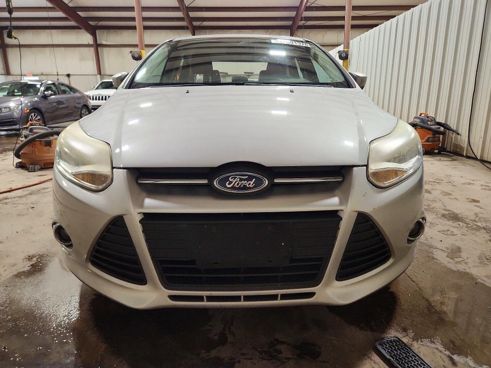 2012 Ford Focus VIN 1FAHP3F2XCL193534 COPART salvage auction — ROOF, PA - CERTIFICATE OF SALVAGE, sold $425 on 2026-07-02 (photo 5)