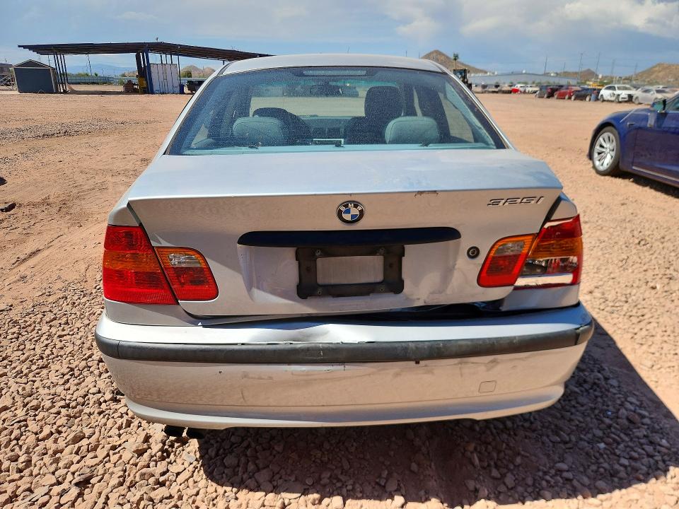 2002 BMW 3 series VIN WBAEV33472PD00183 COPART salvage auction — REAR END, Az - Cert Of Title - Salvage, sold $900 on 2026-07-02 (photo 6)