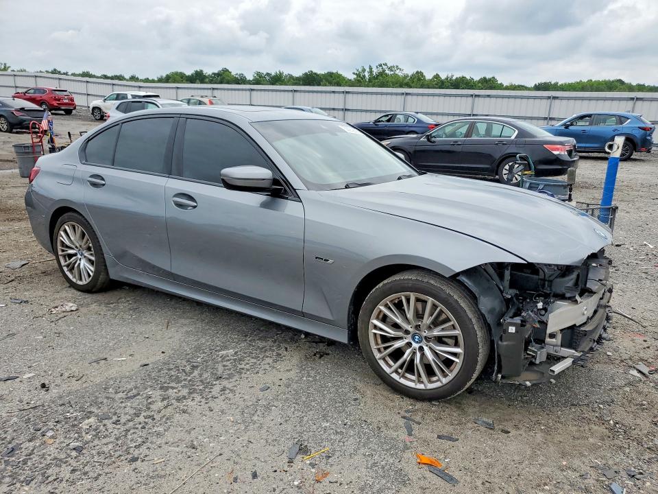 2023 BMW 3er VIN 3MW39FF07P8D01696 COPART salvage auction — FRONT END, Va - Cert Of Title - Salvage, sold $16,900 on 2026-07-29 (photo 4)