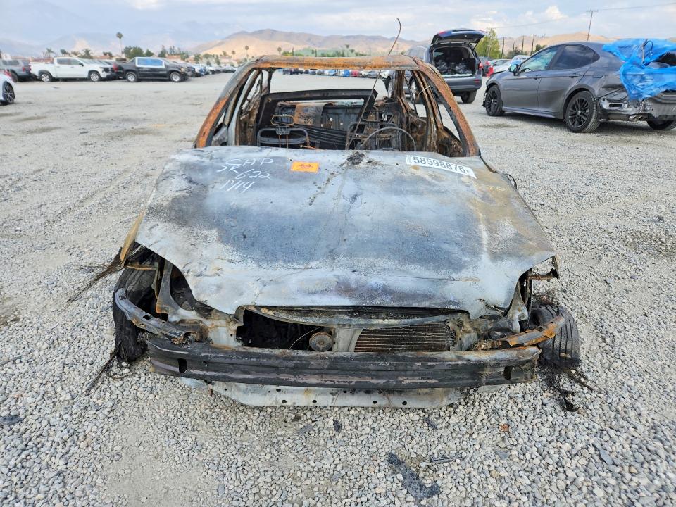 1998 Honda Civic VIN 2HGEJ6673WH581414 COPART salvage auction — BURN, Ca - Non-Repairable Vehicle Cert, sold $175 on 2026-07-08 (photo 5)