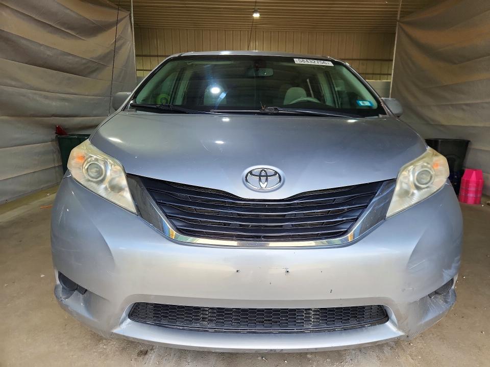 2011 Toyota Sienna VIN 5TDJK3DC4BS025326 COPART salvage auction — REAR END, Nh - Certificate Of Title, sold $2,050 on 2026-07-30 (photo 5)