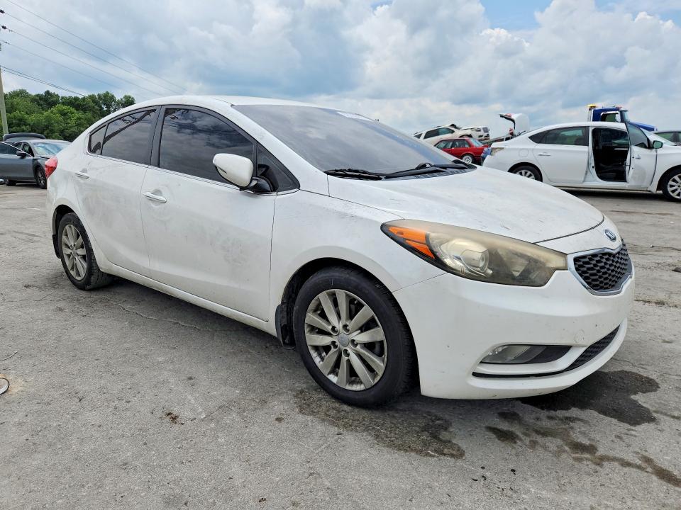 2014 Kia Forte VIN KNAFX4A89E5052090 COPART salvage auction — INTERIOR BURN, TN - SALVAGE CERTIFICATE, sold $600 on 2026-07-22 (photo 4)