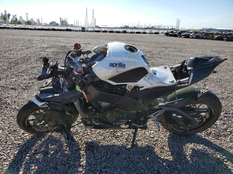 2010 Aprilia Rsv VIN ZD4RKC019AS000181 COPART salvage auction — FRONT END, Az - Cert Of Title - Salvage, sold $825 on 2026-08-13 (photo 3)