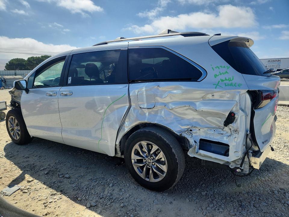 2026 Toyota Sienna VIN 5TDYRKEC5TS306488 COPART salvage auction — FRONT END, CA - SALVAGE CERTIFICATE, sold $6,100 on 2026-07-28 (photo 2)