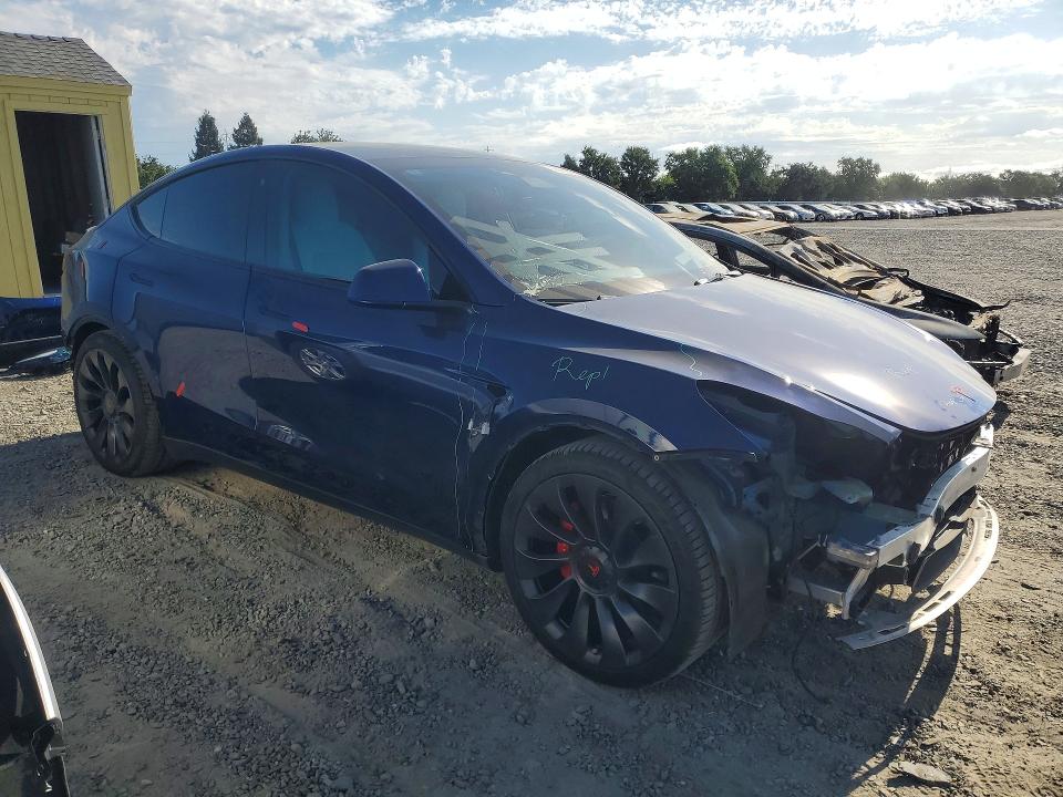 2022 Tesla Model y VIN 7SAYGDEF8NF565563 COPART salvage auction — FRONT END, Ca - Salvage Certificate, sold $10,600 on 2026-07-23 (photo 4)