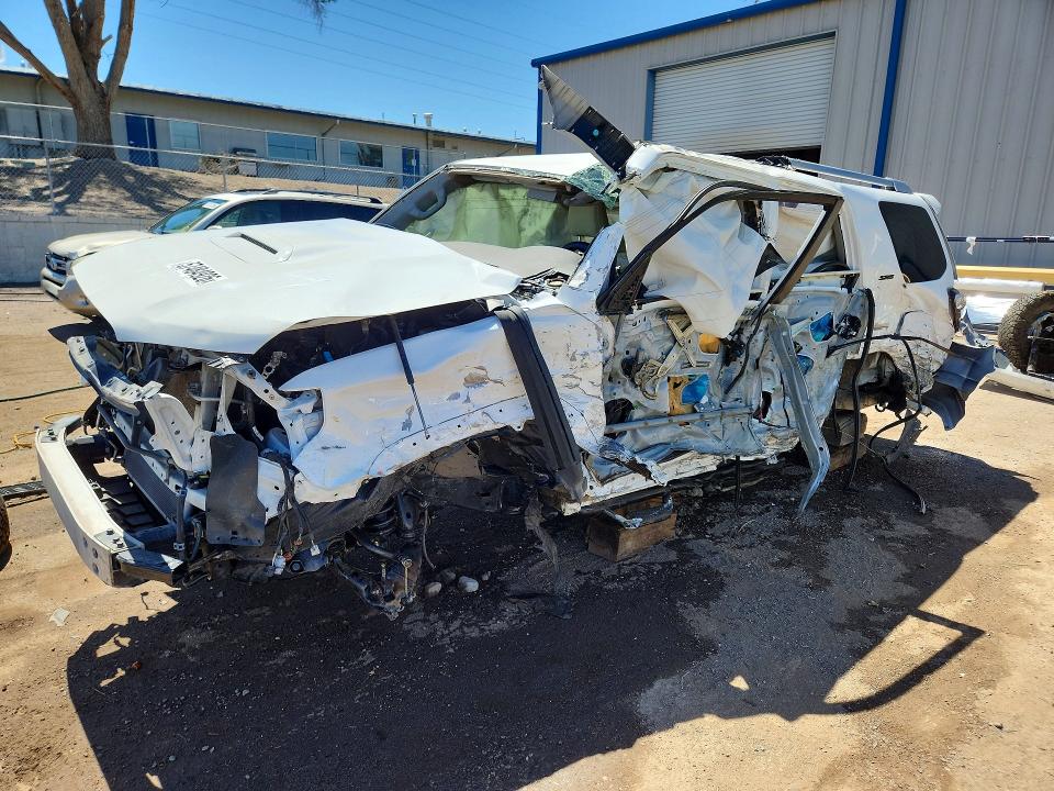 2018 Toyota 4runner VIN JTEBU5JR1J5502331 COPART salvage auction — ROLLOVER, Co - Public - Nonrepairable, sold $325 on 2026-07-23 (photo 1)