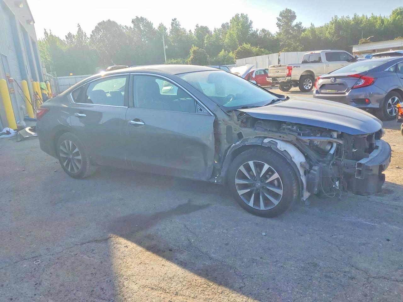 2017 Nissan Altima VIN 1N4AL3AP4HC130369 COPART salvage auction — Front End, TN - SALVAGE CERTIFICATE, sold $3,100 on 2026-07-09 (photo 4)