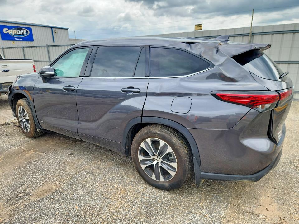 2022 Toyota Highlander VIN 5TDGBRCH8NS556950 COPART salvage auction — SIDE, Al - Cert Of Title-Salvage Title, sold $6,500 on 2026-07-13 (photo 2)