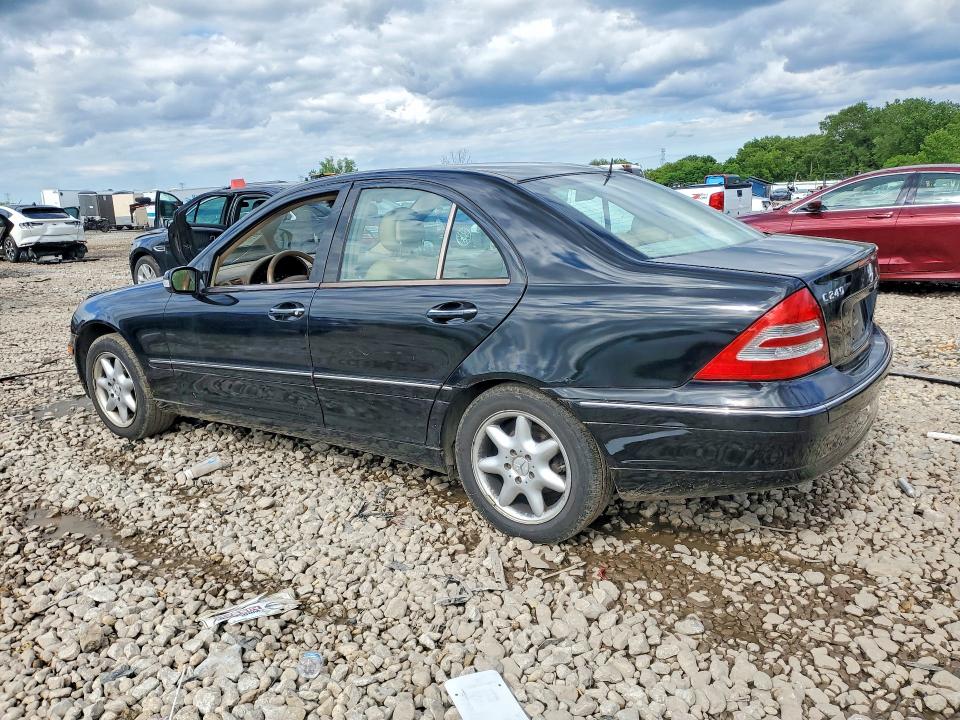 2002 Mercedes-benz C-klasse VIN WDBRF61J12F146373 COPART salvage auction — WATER/FLOOD, IL - SALVAGE CERT-FLOOD, sold $225 on 2026-07-15 (photo 2)