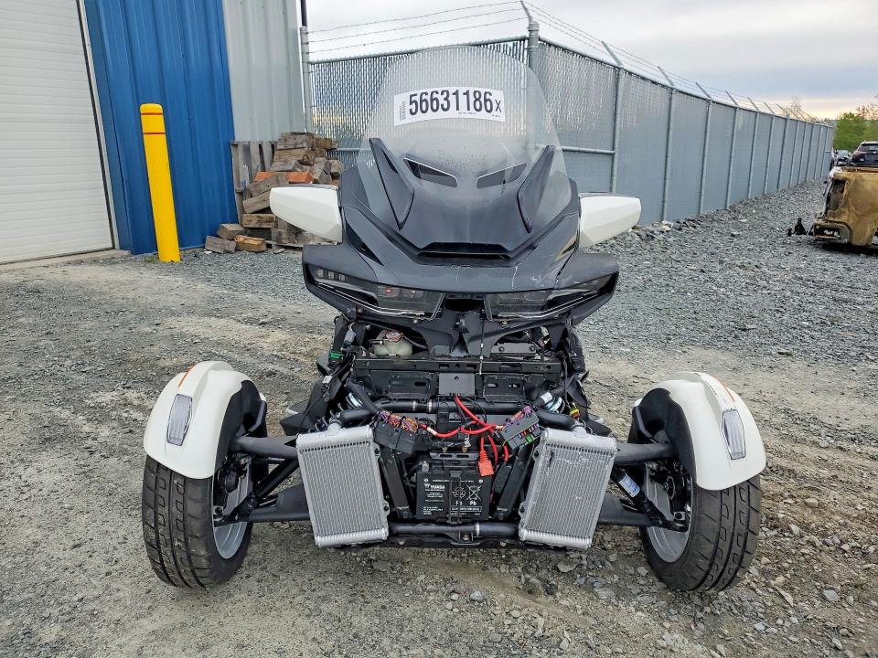 2026 Can-am/ brp Spyder VIN 2BXNBDD28TV002728 COPART salvage auction — FRONT END, Ns - Salvage Title, sold $13,600 on 2026-07-23 (photo 2)