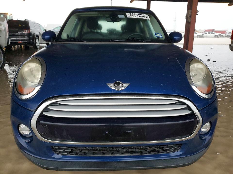 2015 Mini Cooper VIN WMWXS5C59FT833071 COPART salvage auction — MINOR DENT/SCRATCHES, Tx - Certificate Of Title, sold $575 on 2026-07-28 (photo 5)