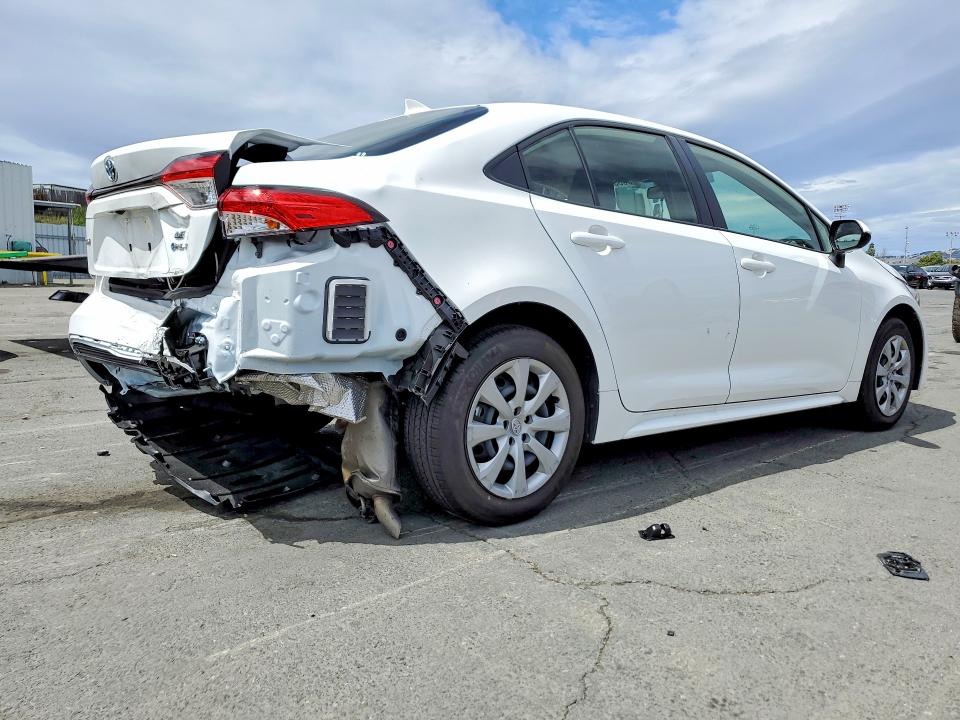 2025 Toyota Corolla VIN JTDBCMFE7S3097905 COPART salvage auction — REAR END, CA - SALVAGE CERTIFICATE, sold $8,800 on 2026-07-02 (photo 3)