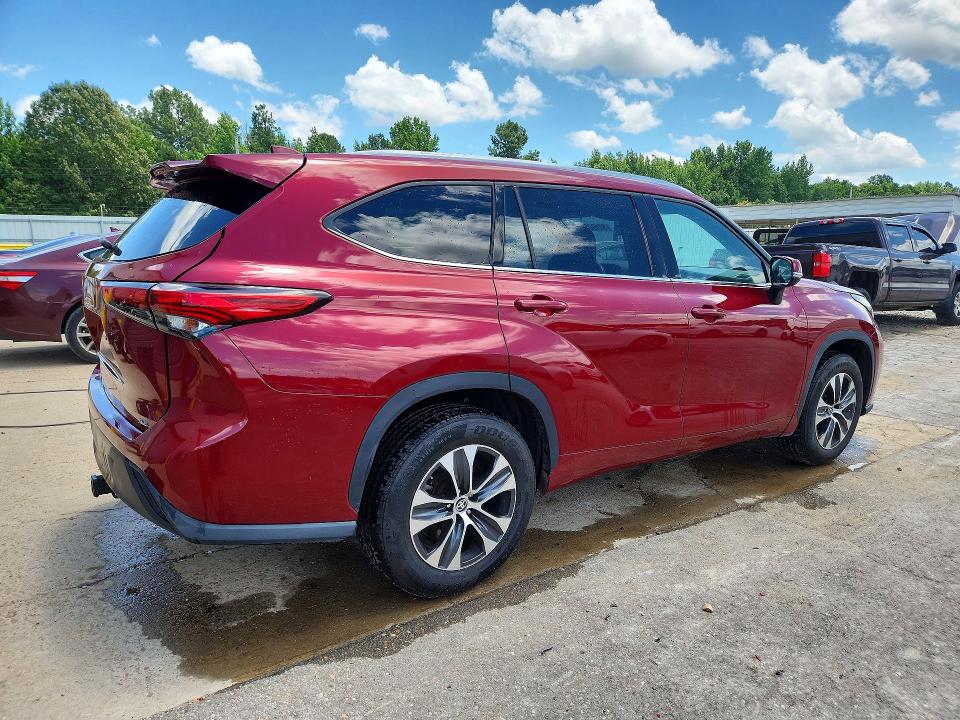 2020 Toyota Highlander VIN 5TDGZRAH6LS506026 COPART salvage auction — MINOR DENT/SCRATCHES, Tn - Certificate Of Title (P), sold $16,500 on 2026-07-28 (photo 3)