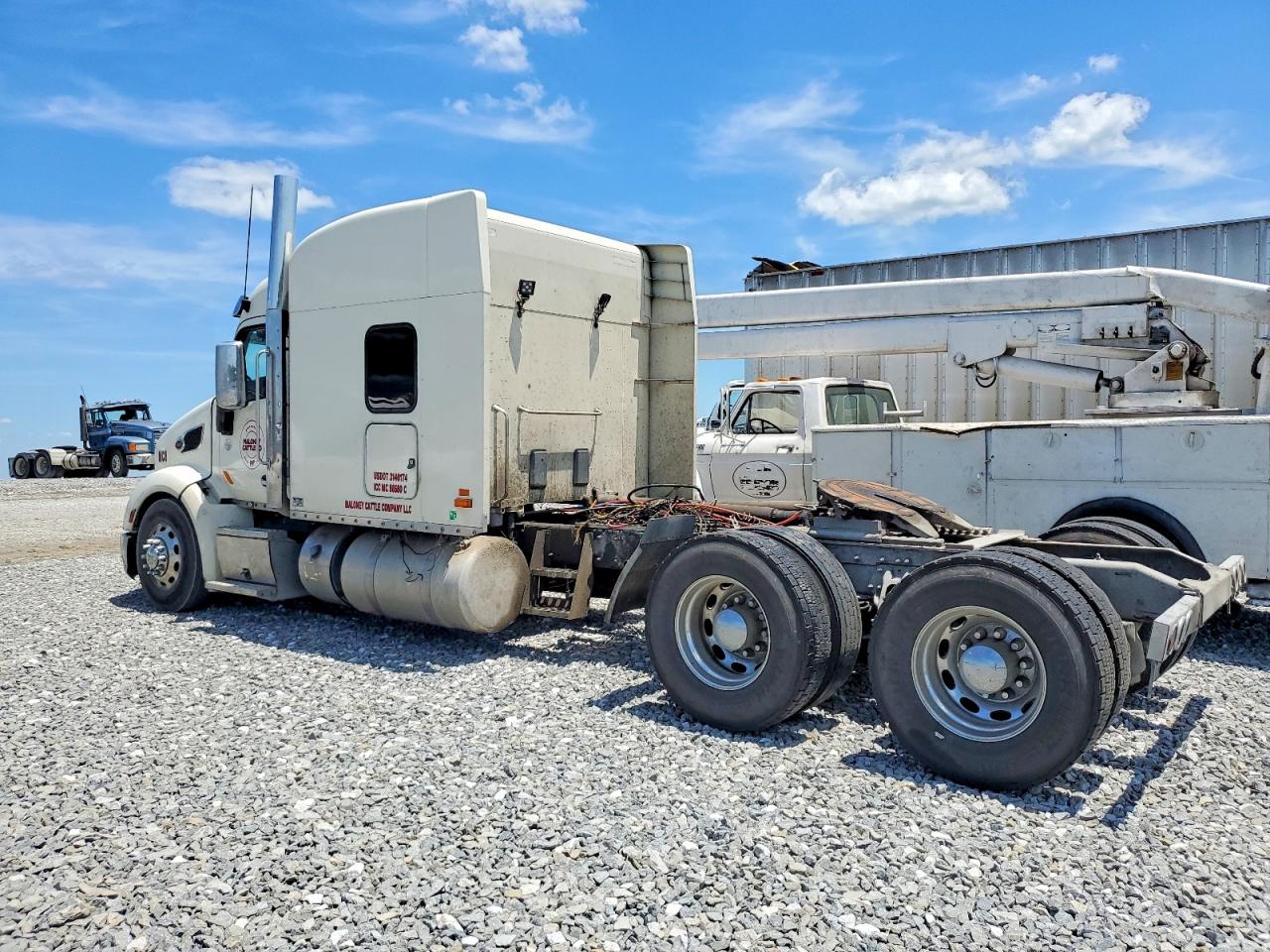 2020 Peterbilt 579 VIN 1XPBD49X8LD649528 COPART salvage auction — Undercarriage, KY - CERT OF TITLE-SALVAGE, sold $16,900 on 2026-07-09 (photo 3)
