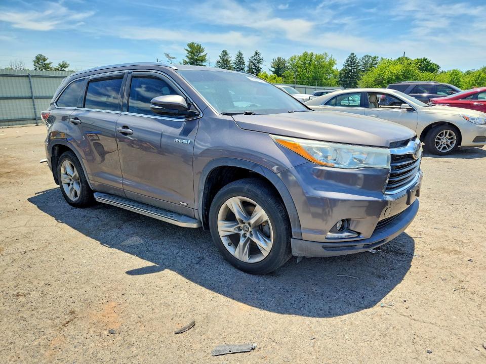 2016 Toyota Highlander VIN 5TDDCRFH3GS013939 COPART salvage auction — REAR END, PA - CERTIFICATE OF SALVAGE, sold $7,100 on 2026-07-31 (photo 4)