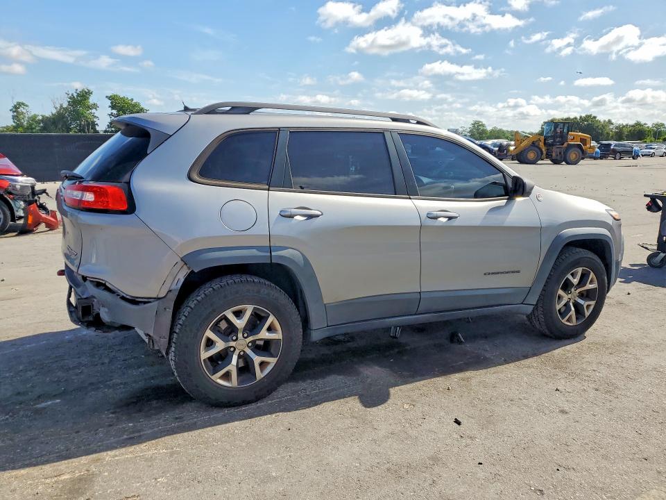 2015 Jeep Cherokee VIN 1C4PJMBB1FW595206 COPART salvage auction — REAR END, FL - CERT OF TITLE SLVG REBUILDABLE, sold $2,050 on 2026-07-02 (photo 3)