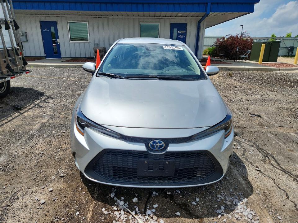 2021 Toyota Corolla VIN JTDEAMDE2MJ013395 COPART salvage auction — HAIL, Wi - Cert Of Title-Claim Paid, sold $12,400 on 2026-07-14 (photo 5)