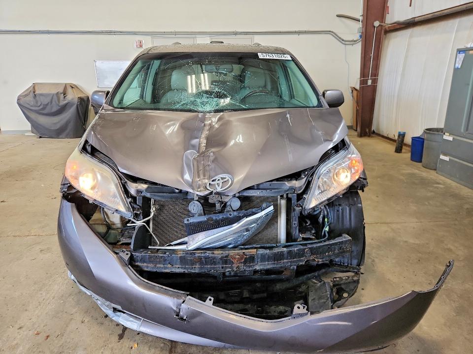 2011 Toyota Sienna VIN 5TDDK3DC4BS006952 COPART salvage auction — FRONT END, AB - BOS - SALVAGE, sold $6,400 on 2026-07-09 (photo 5)