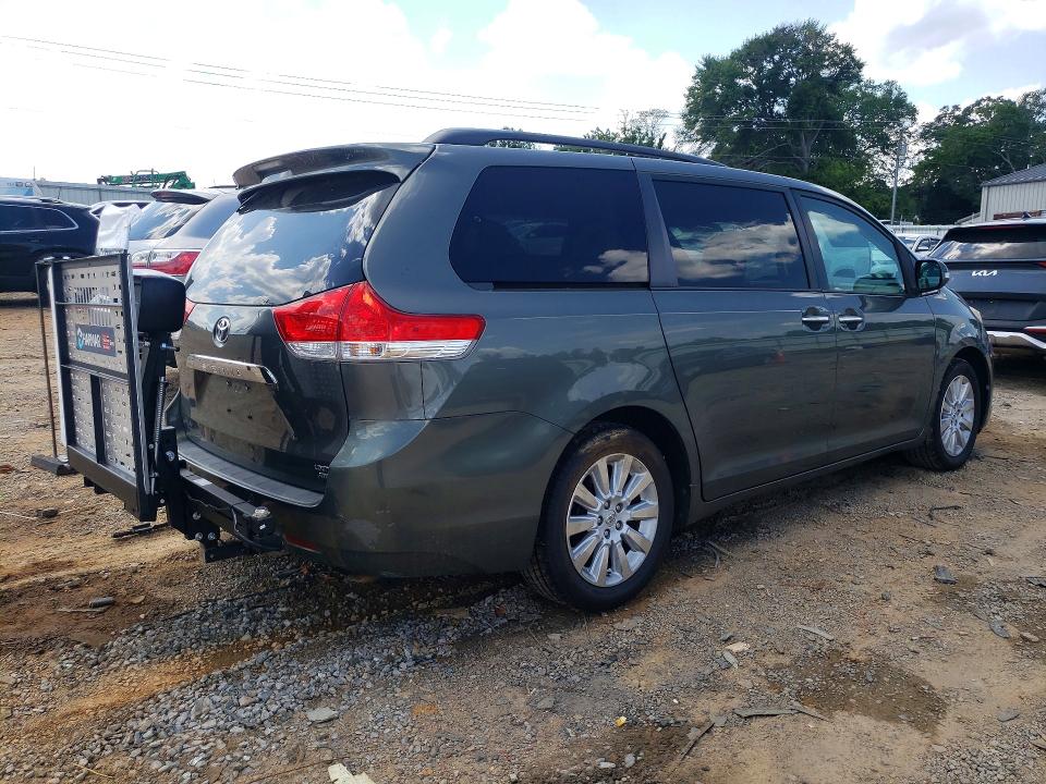 2013 Toyota Sienna VIN 5TDDK3DC3DS052131 COPART salvage auction — UNDERCARRIAGE, Va - Certificate Of Title, sold $5,900 on 2026-07-10 (photo 3)