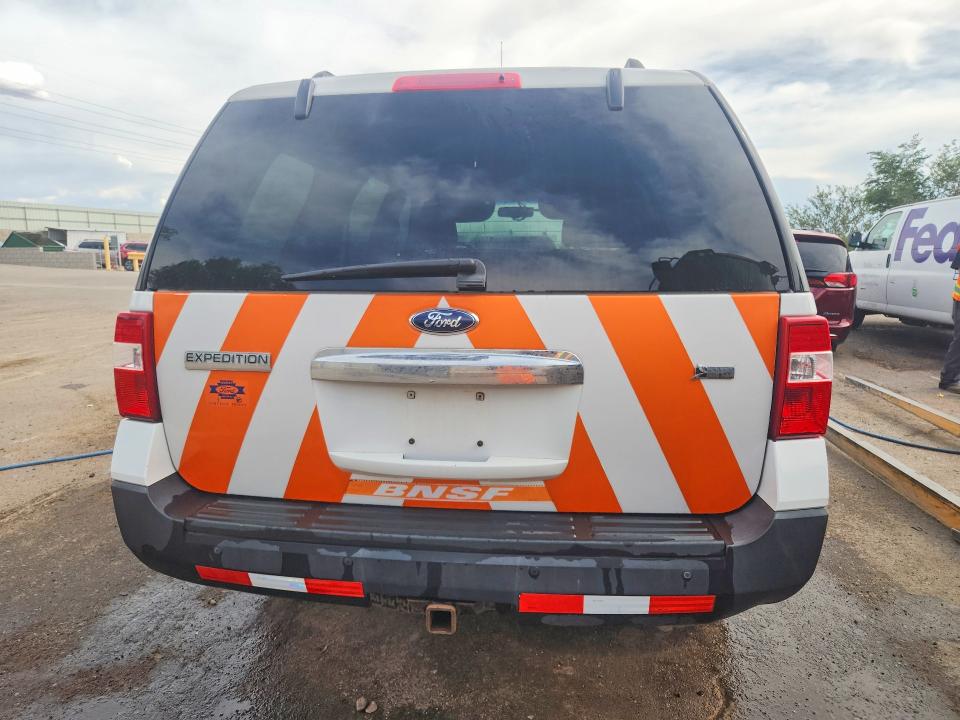 2013 Ford Expedition VIN 1FMJU1G52DEF49221 COPART salvage auction — MINOR DENT/SCRATCHES, Nm - Certificate Of Title, sold $450 on 2026-07-09 (photo 6)