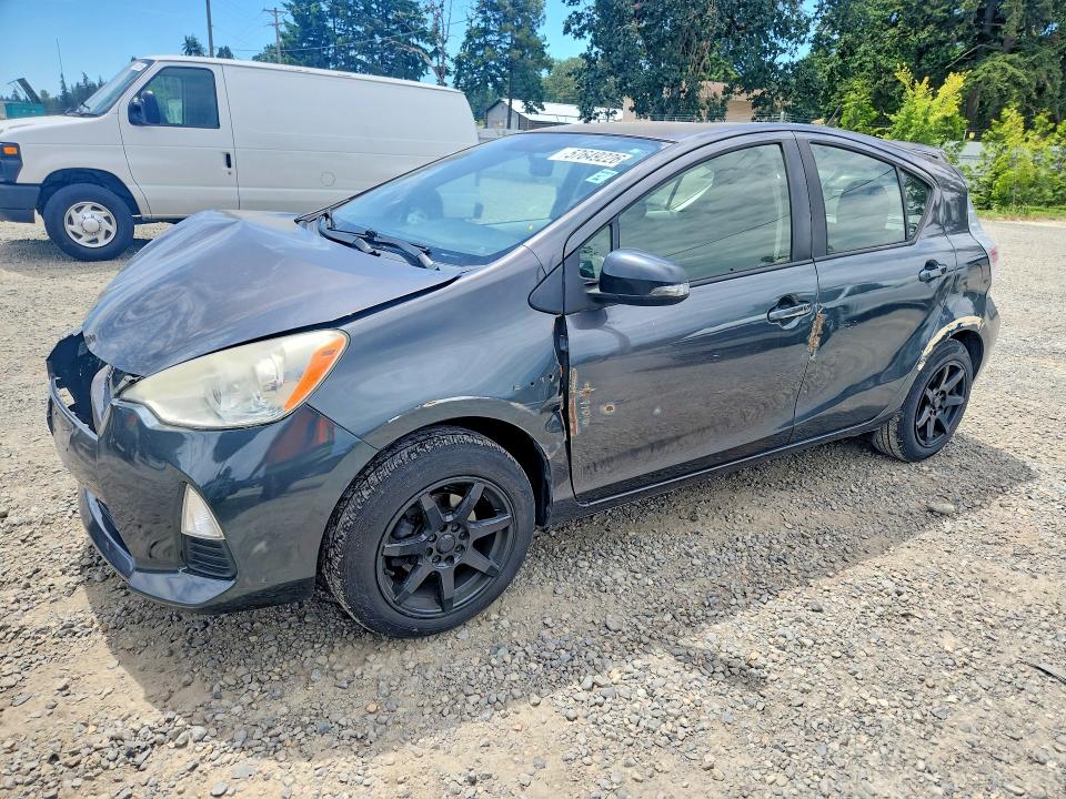 2013 Toyota Prius VIN JTDKDTB38D1054524 — COPART salvage auction photo